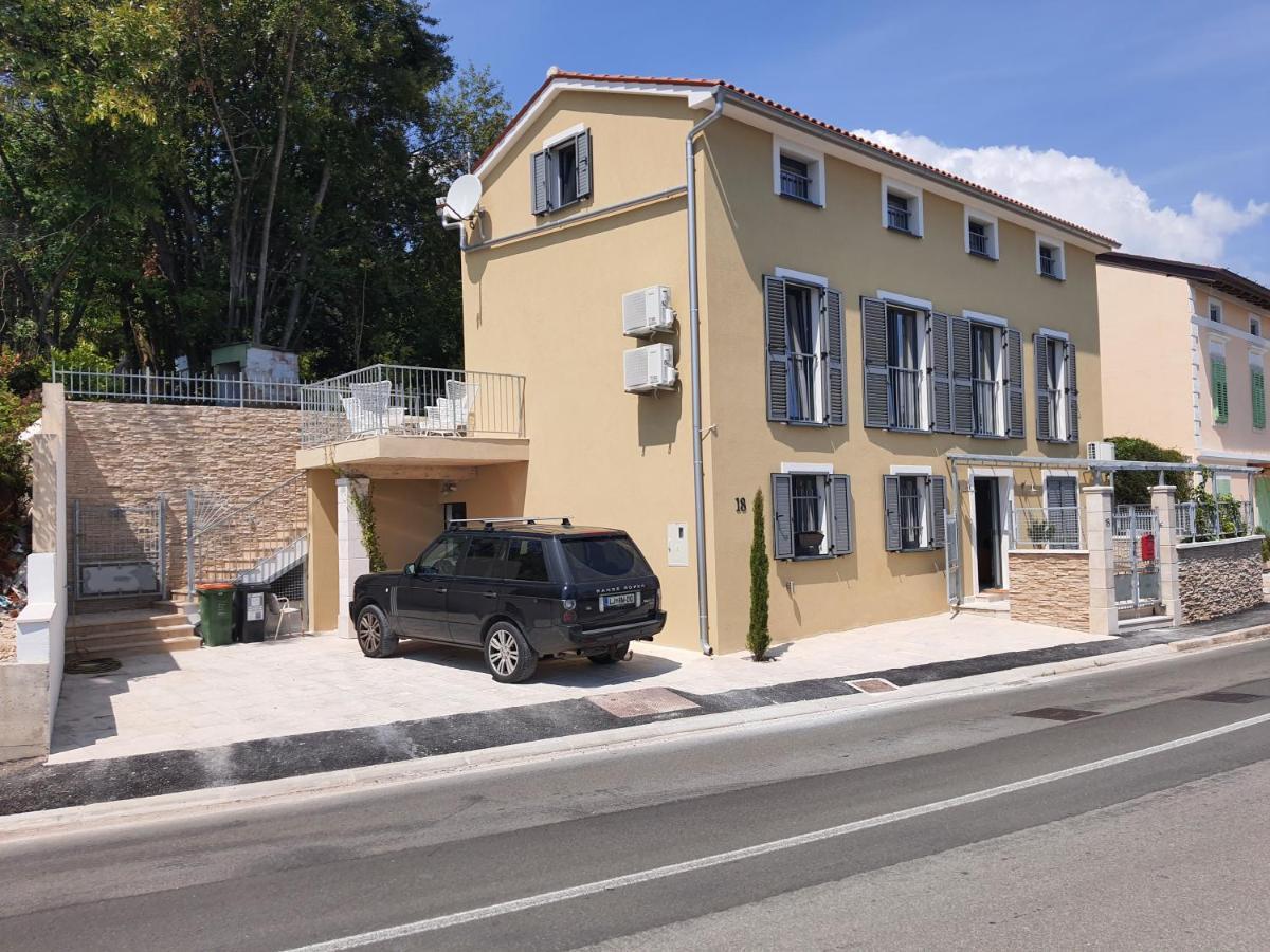 Apartma Krista